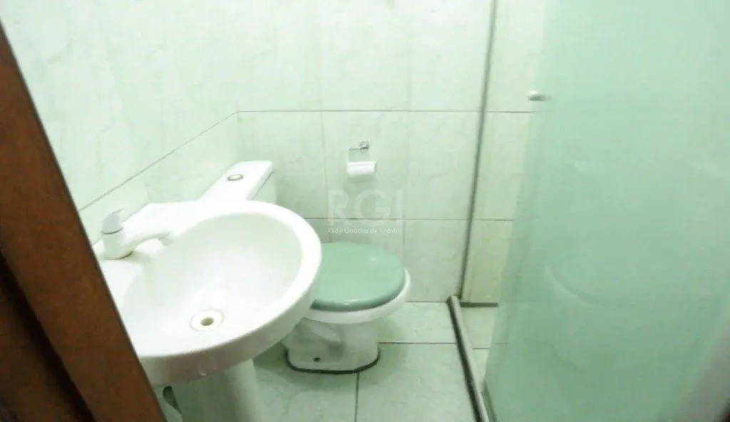 Imagem Casa para Venda - 180m², 3 dormitórios, sendo 1 suites, 3 vagas - Sarandi