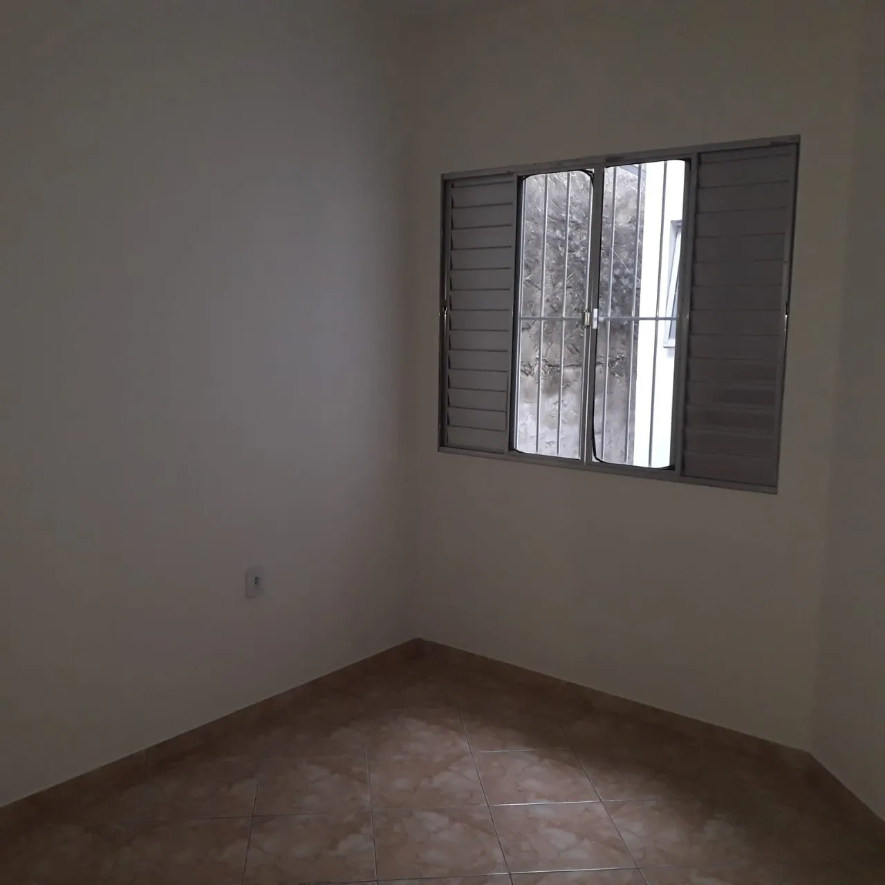 Imagem Casa à venda em Sorocaba-SP, Jardim Nilton Torres: 3 quartos, 1 suíte, 2 salas, 2 banheiros, 2 vagas de garagem, 125m².
