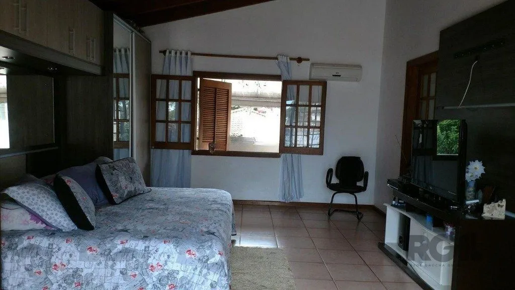 Imagem Casa de 3 dormitórios no bairro Sarandi