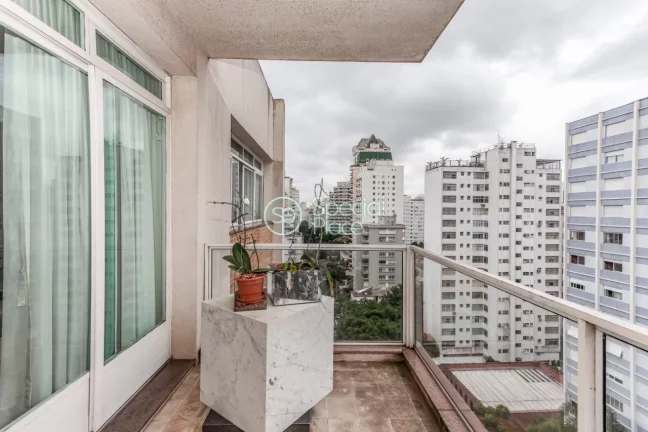 Imagem Linda cobertura triplex em rua super procurada do bairro. São 391m2 com 4 dormitórios ( 1 suíte )...