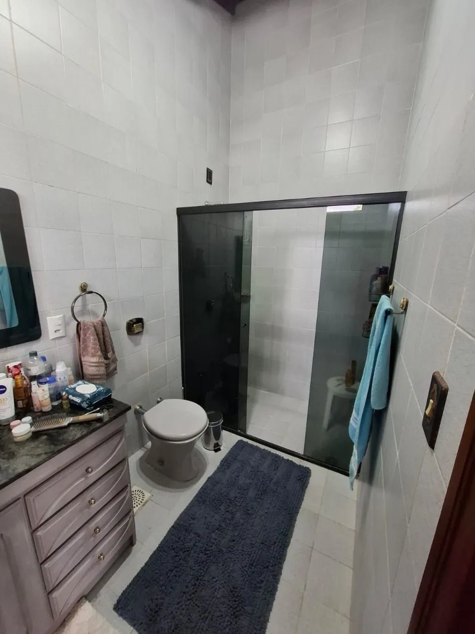 Imagem Casa em Porto Alegre, no bairro Ipanema, com 3 dormitório(s), e 3 banheiros, à venda.