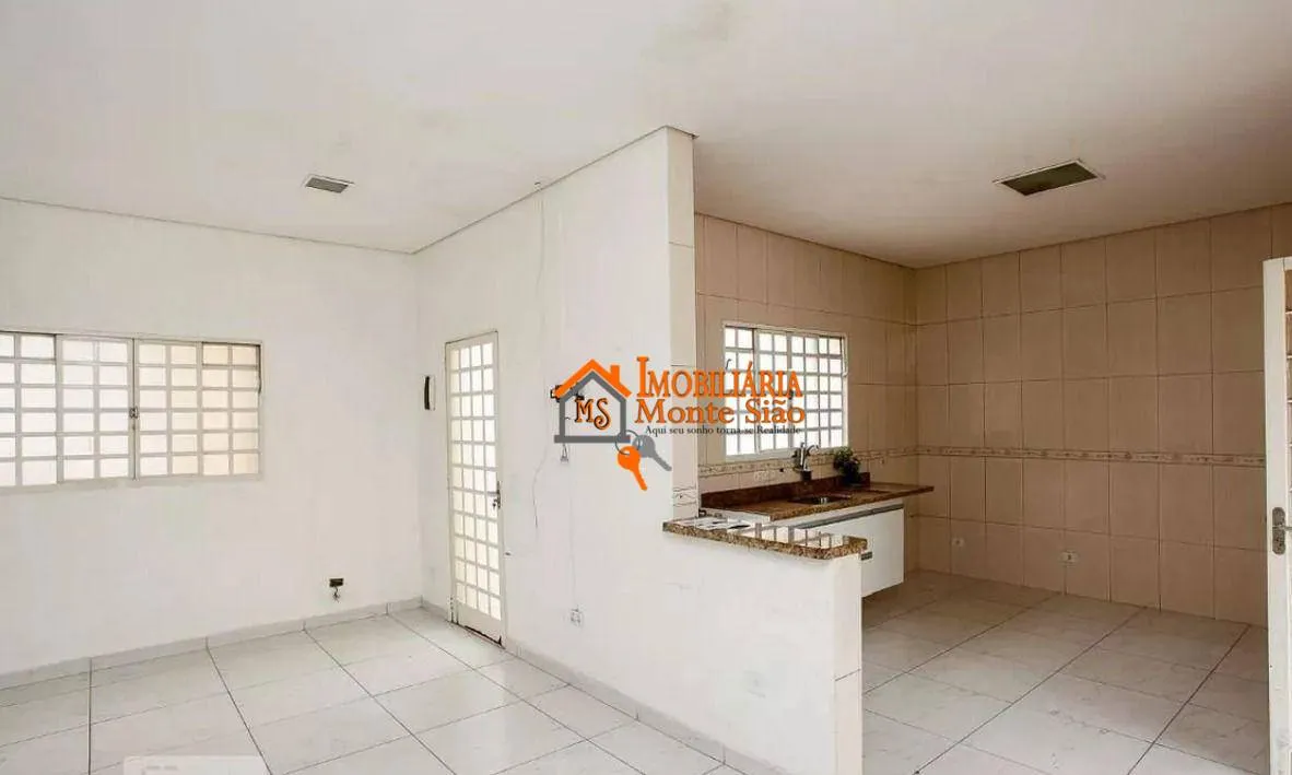 Imagem Sobrado com 3 dormitórios para alugar, 300 m² por R$ 6.272,00/mês - Macedo - Guarulhos/SP