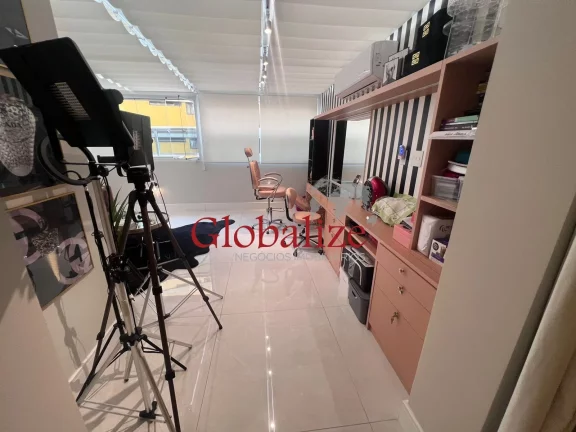 Imagem Apartamento Garden à venda no bairro do Boqueirão em Santos com 4 suítes e 3 vagas por R$ 4.700.000,00