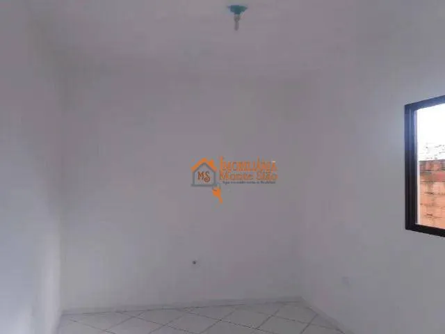 Imagem Casa com 3 dormitórios à venda, 220 m² por R$ 420.000,00 - Jardim Silvestre - Guarulhos/SP