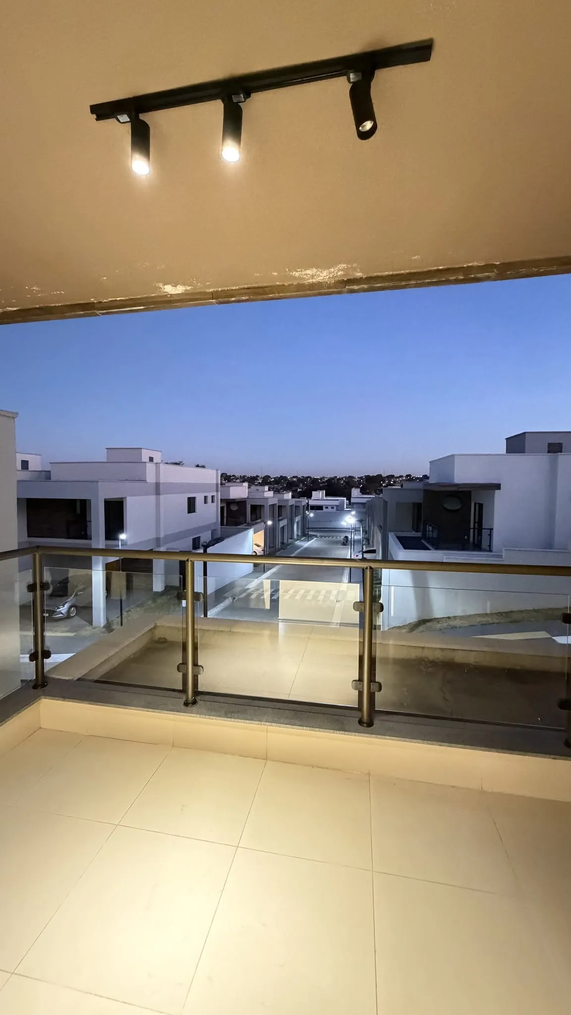 Imagem Sobrado Reformado No Villagio Di Capri