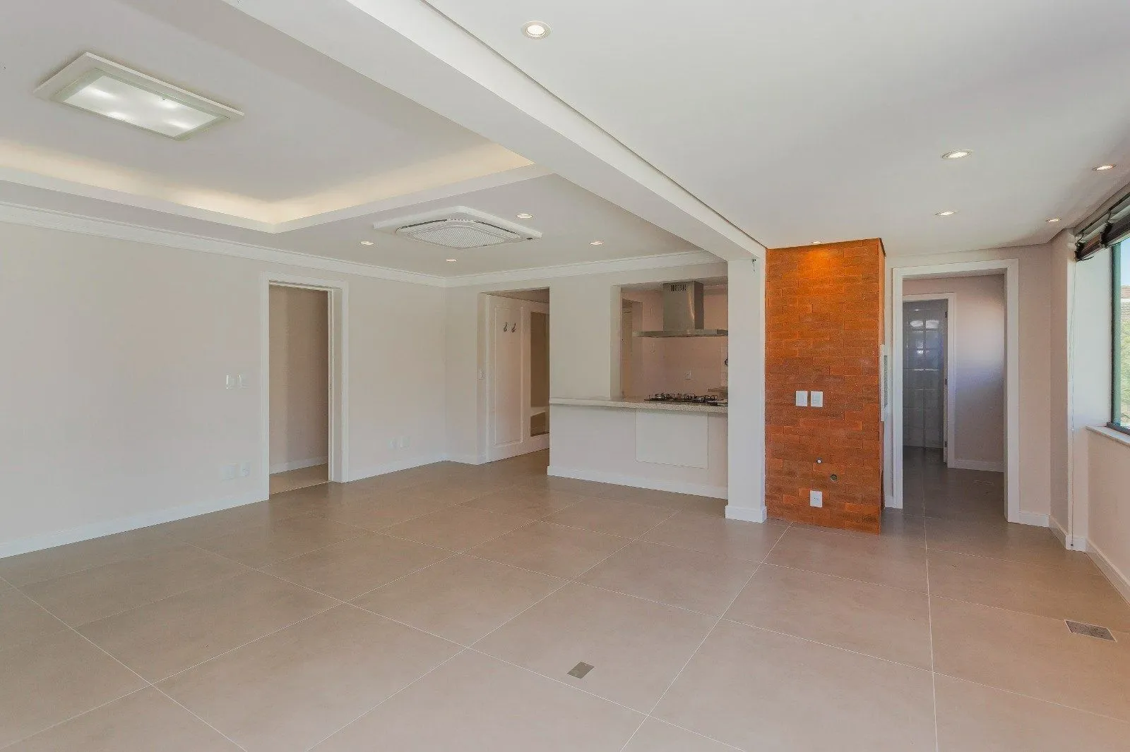 Imagem Apartamento 100% Reformado com 3 Dormitórios e Churrasqueira