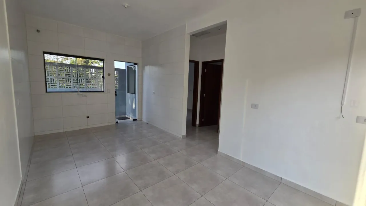 Imagem Casa térrea com 46,86m², 02 dormitórios, banheiro social, sala de estar, copa e cozinha integrada...