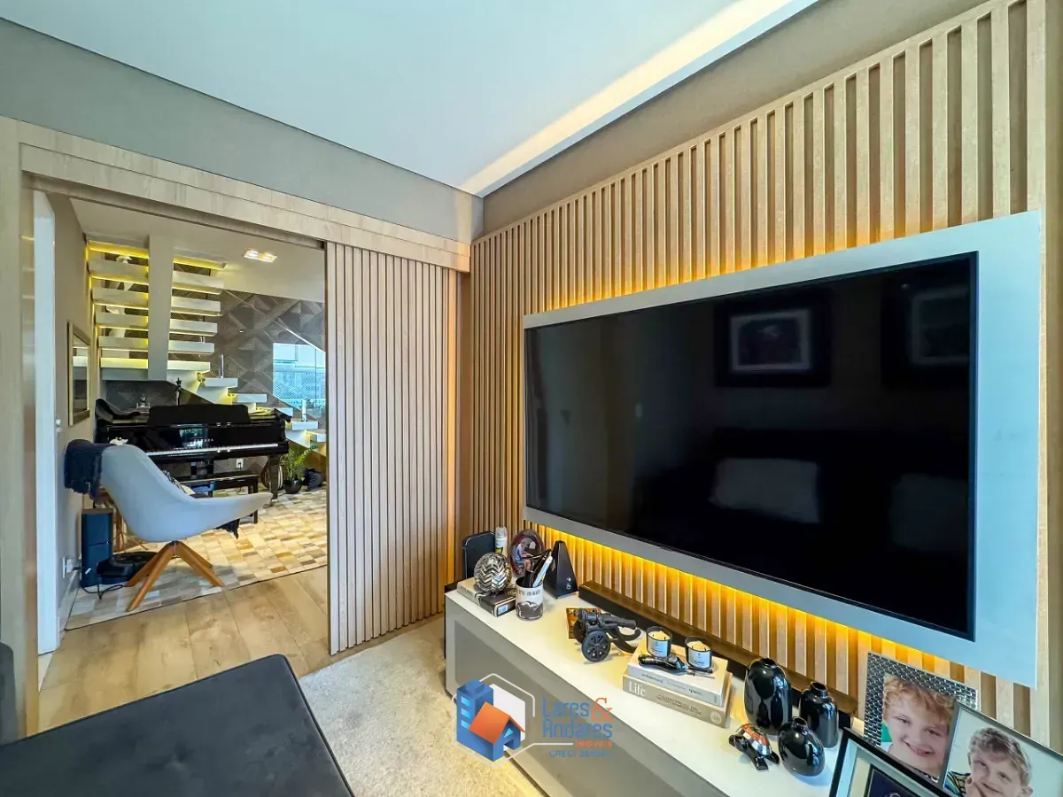 Imagem Apartamento para venda em Brooklin Paulista com 3 quartos, sendo 3 suítes, 197m²
