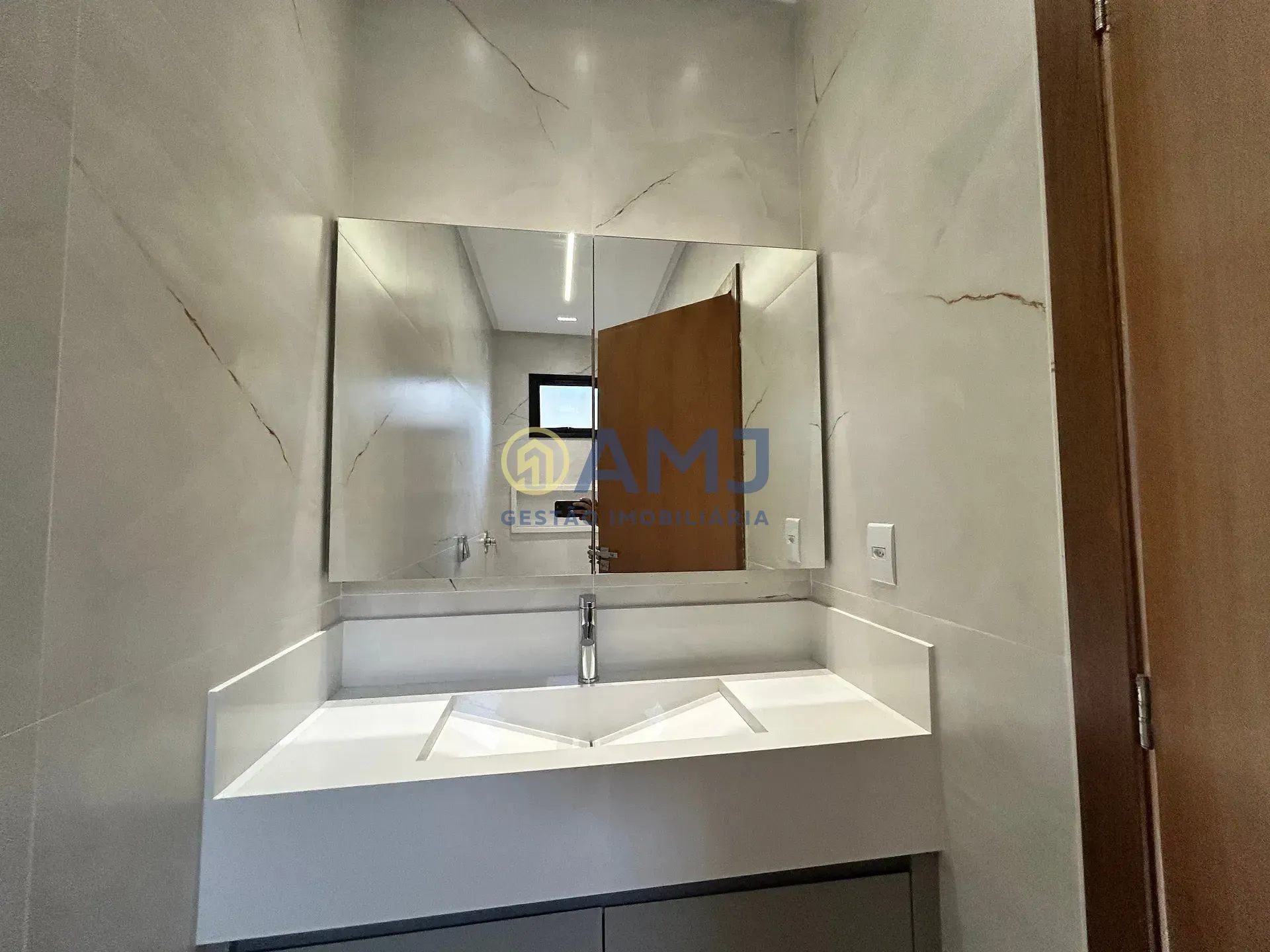 Imagem Casa à venda, Parqville Pinheiros, Aparecida de Goiânia, GO