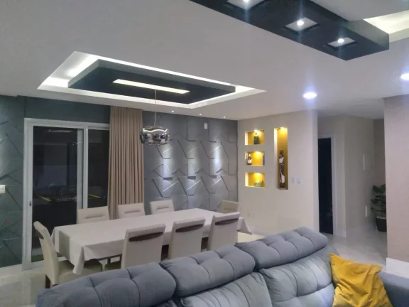 Imagem Casa de Alto Padrão em Garopaba-SC: 3 Dorms, Piscina, 275m², Próx. ao Centro e Praias