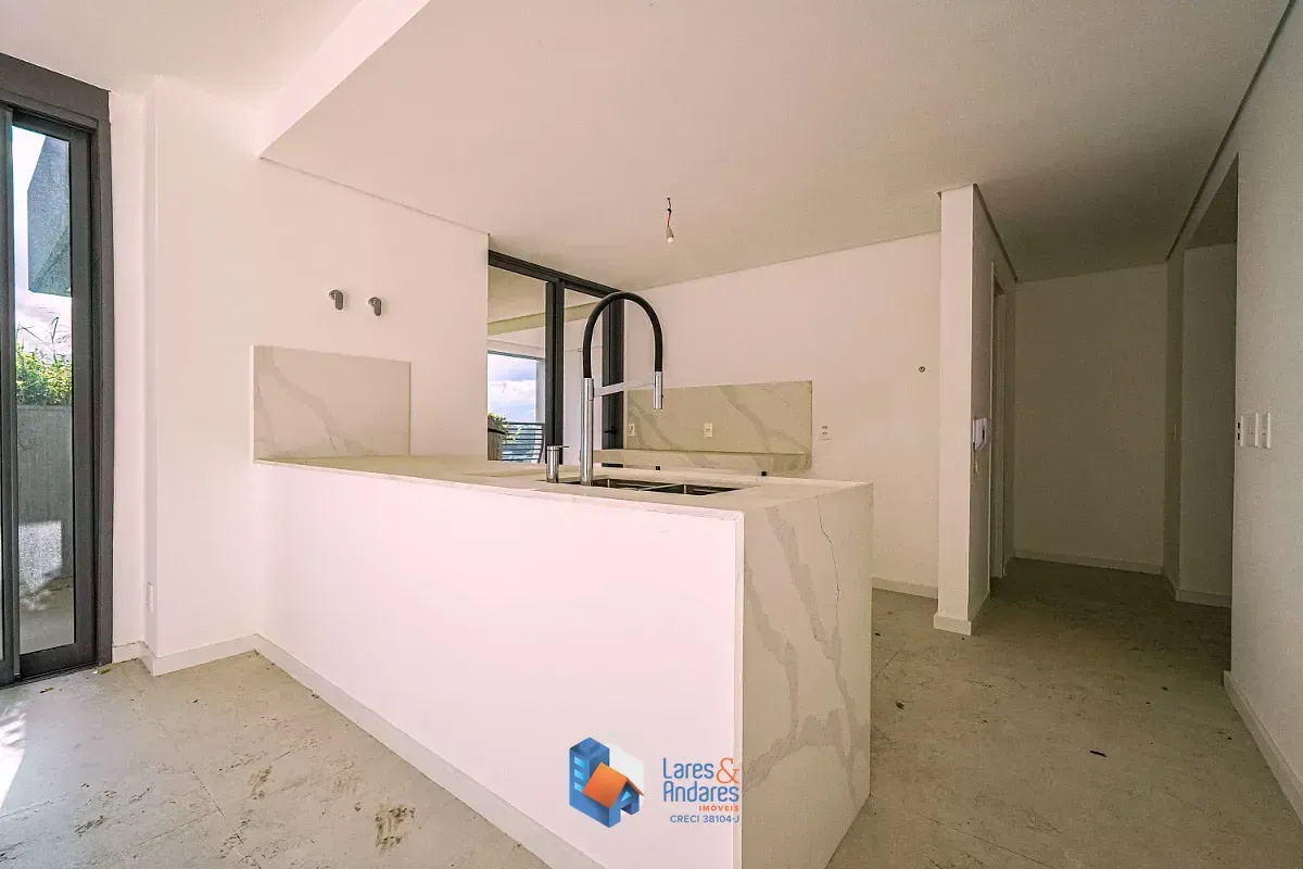 Imagem Duplex para venda em Jardim Fonte do Morumbi com 4 quartos, sendo 4 suítes, 325m²