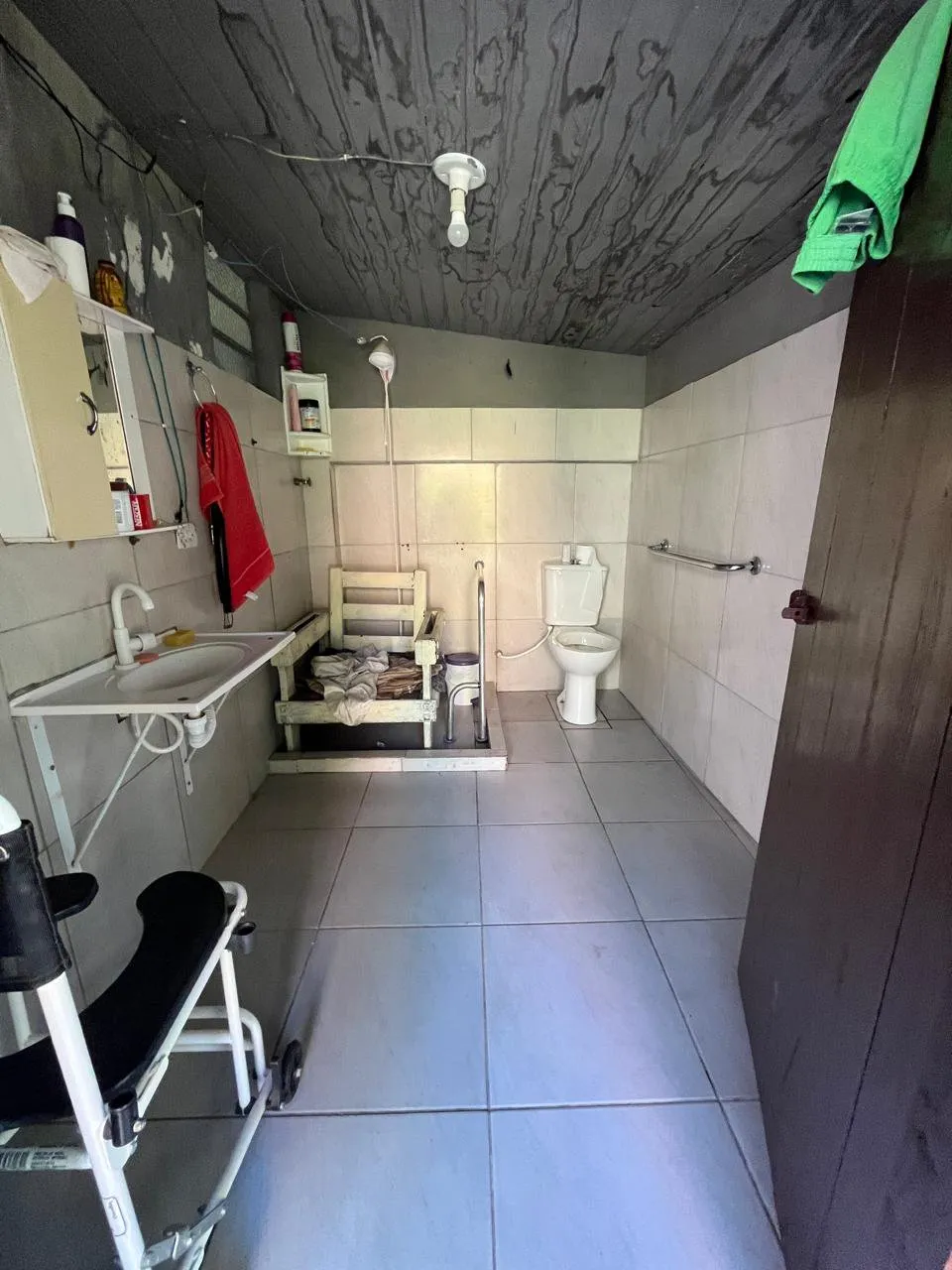 Imagem Casa com Amplo Pátio na Santo Onofre