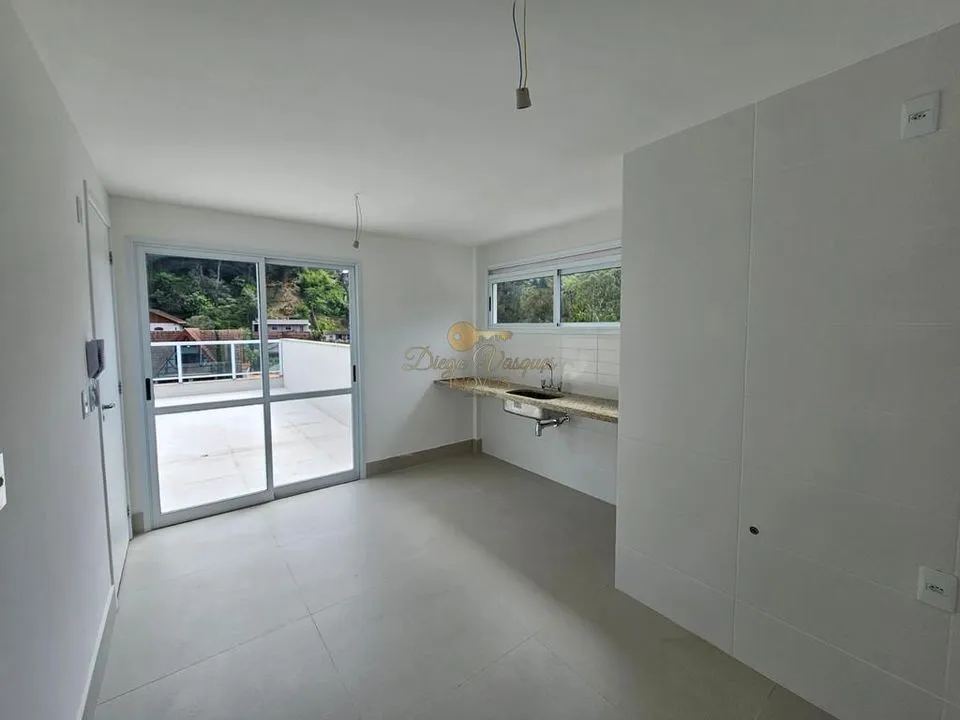 Imagem Cobertura para Venda em Teresópolis / RJ no bairro Pimenteiras