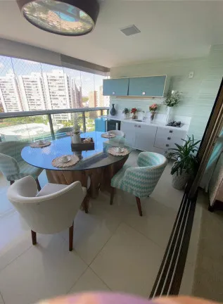 Imagem Apartamento com 4 Quartos à Venda, 243 m² em Patamares - Salvador