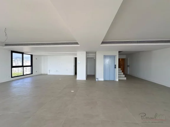Imagem Unidade frente Cesar Nascimento. Cobertura Duplex, um luxo! Possui 3 suítes, todas com sacada e vis...