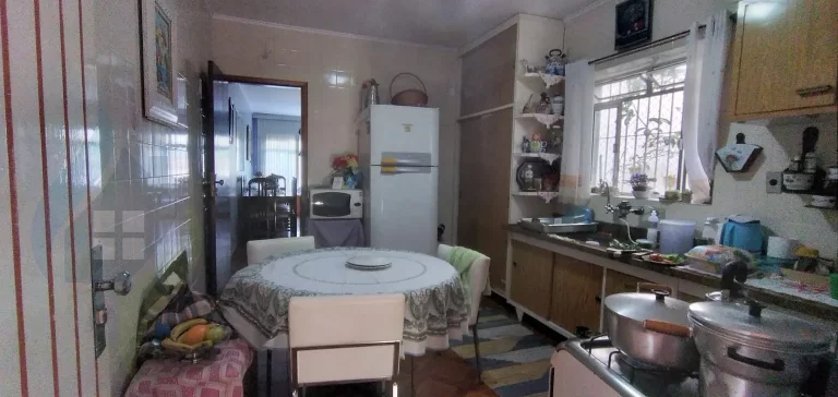 Imagem Casa de 2 dormitórios sendo 1 suíte, 3 banheiros, 2 vagas, com 131m² em Taboão, São Bernardo do Campo