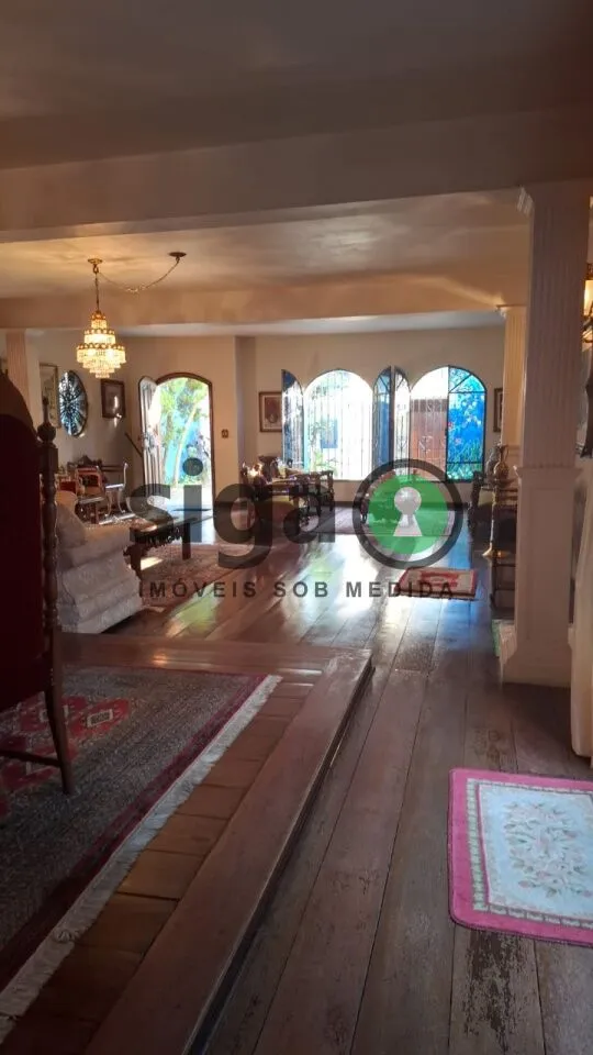 Imagem CASA IMPONENTE À VENDA NO BROOKLIN | 500 M² DE TERRENO | PISCINA