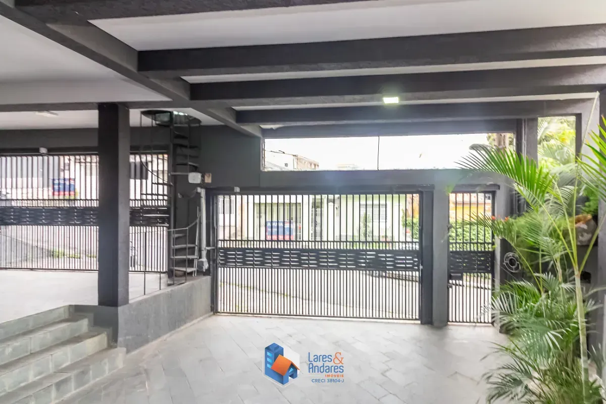 Imagem Sobrado para venda em Nossa Senhora do Ó com 3 quartos, sendo 3 suítes, 324m²