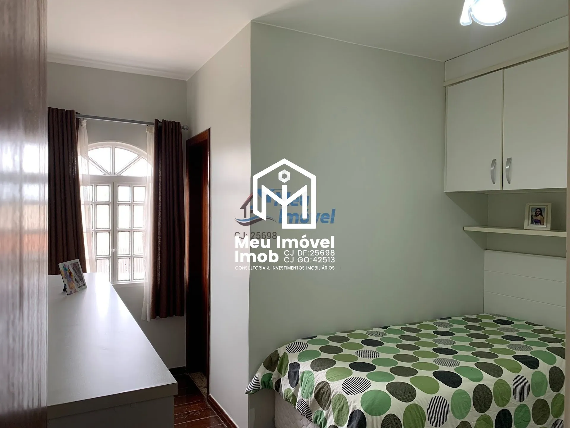 Imagem Casa Sobrado 5 Quartos 5 Suítes 2 Vagas 400m² Reformado