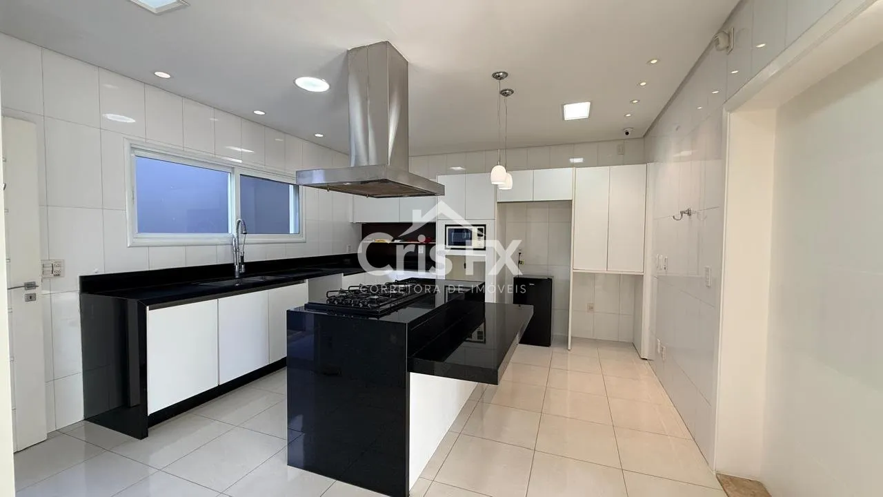 Imagem Sobrado de 6 quartos, 630m² no bairro Villaggio Capríccio, em Louveira