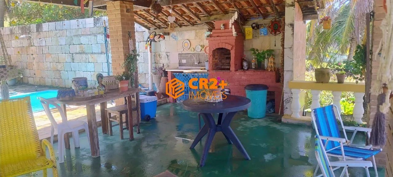 Imagem Vendo Casa triplex 06 quartos, 02 suítes, 03 vagas de garagem, 200 m2 em Cabo de