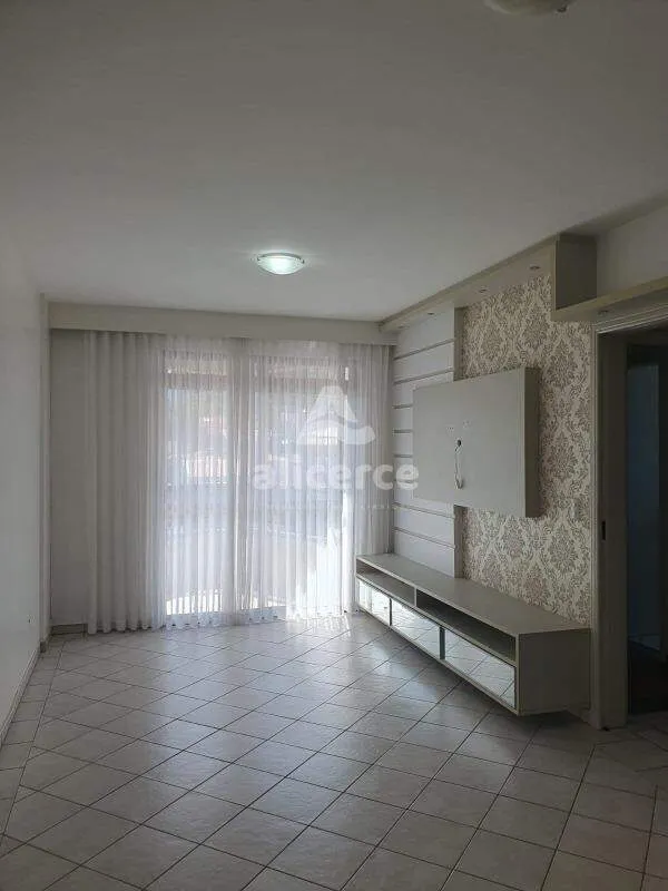 Imagem Apartamento à venda com 2 quartos 1 suíte, 76m² em Centro Florianópolis