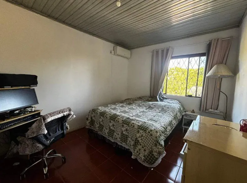 Imagem Casa com quintal a venda em Viamão bairro Krahe