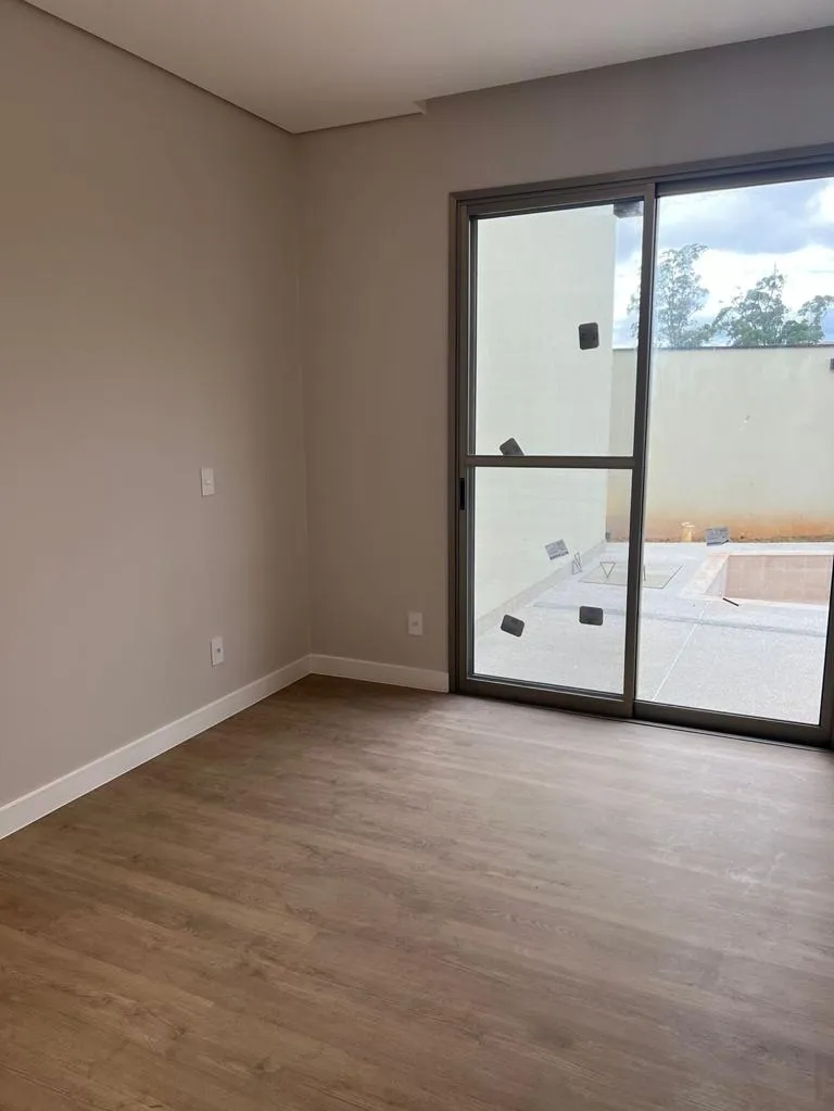 Imagem Ótima Casa com 3 suítes no Condomínio Alphaville 4