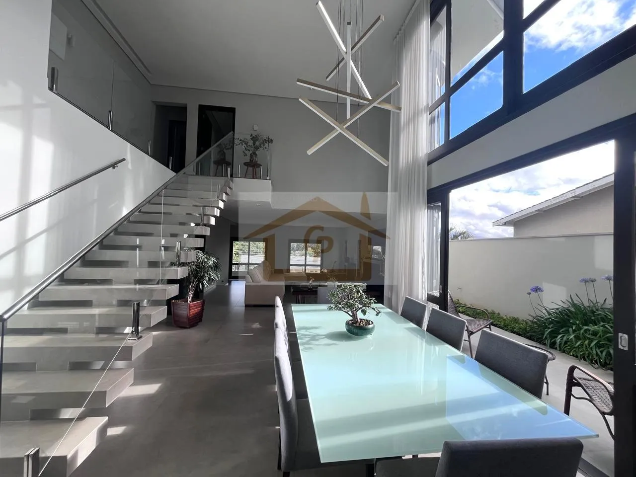 Imagem Casa Sustentável de Alto Padrão | 5 Suítes | 550m² | Mobiliada