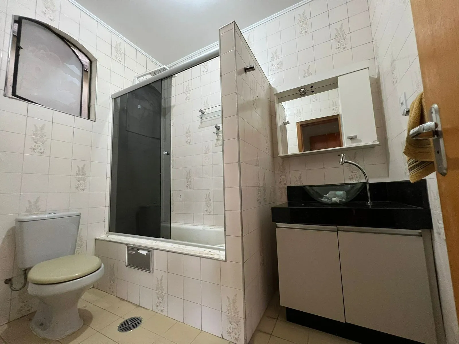 Imagem Apartamento de 3 dormitórios á venda no Bairro Rio Branco, Porto Alegre.