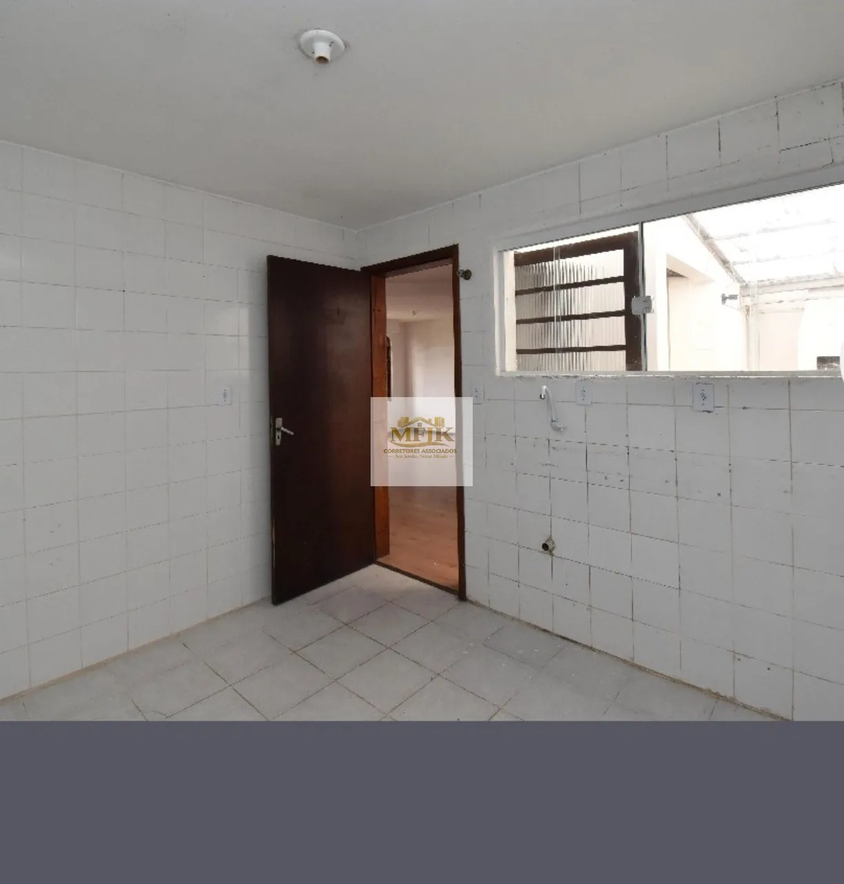 Imagem Imperdível casa à venda em Curitiba-PR, no Boa Vista: 3 quartos, 1 sala, 3 banheiros, 59,40 m²!