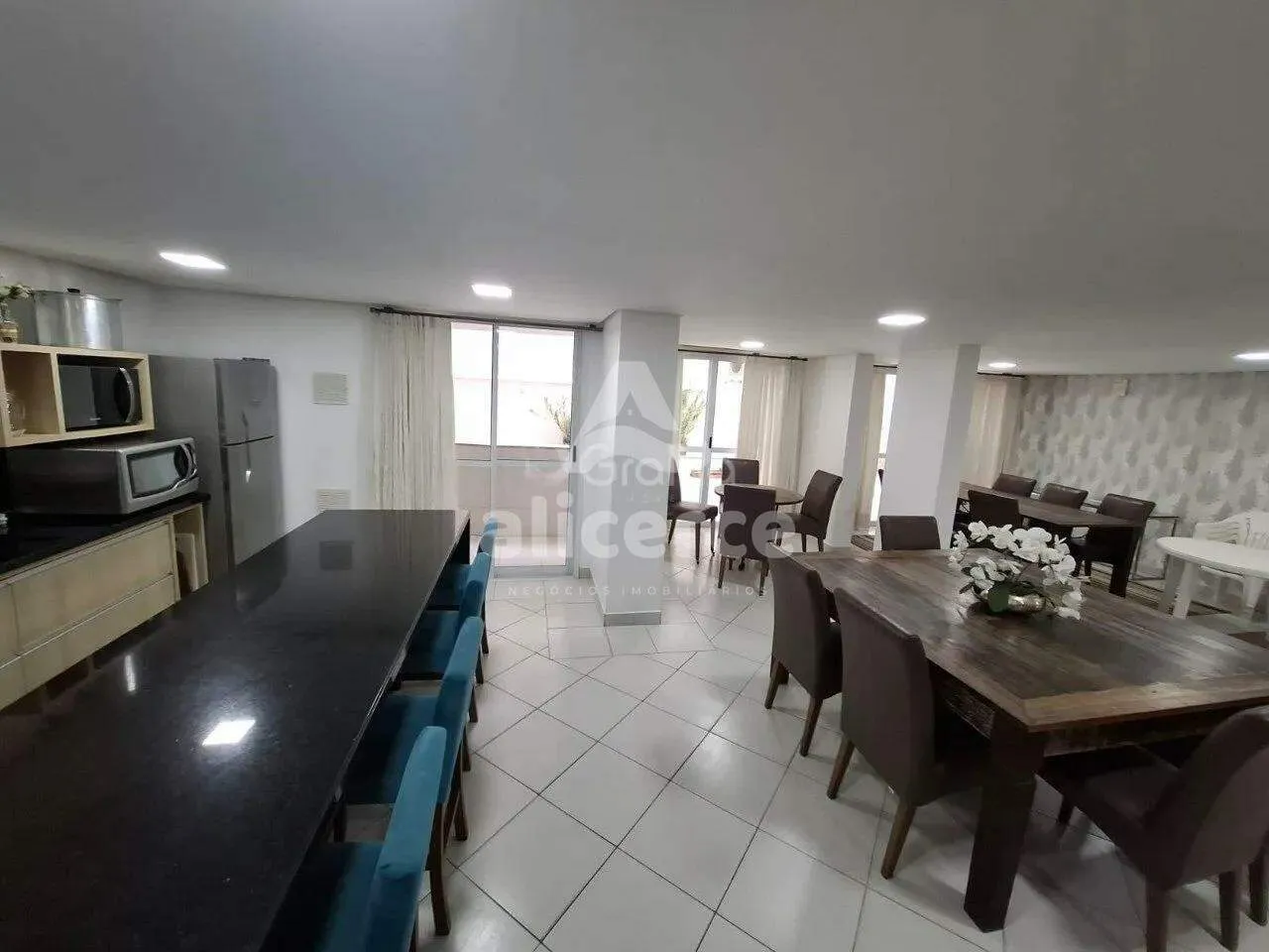 Imagem Apartamento mobiliado para locação em Coqueiros - Florianópolis | 2 quartos, suíte e lazer completo