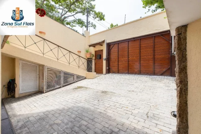 Imagem Casa Alto Padrão à Venda em Pinheiros Com 4 Suítes, 5 Vagas e Piscina Privativa