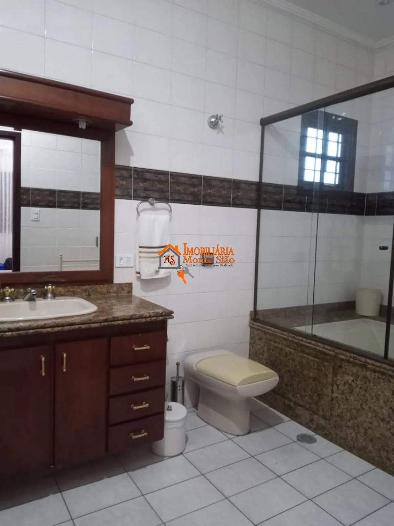 Imagem Sobrado com 3 dormitórios à venda, 256 m² por R$ 1.200.000,00 - Vila Augusta - Guarulhos/SP