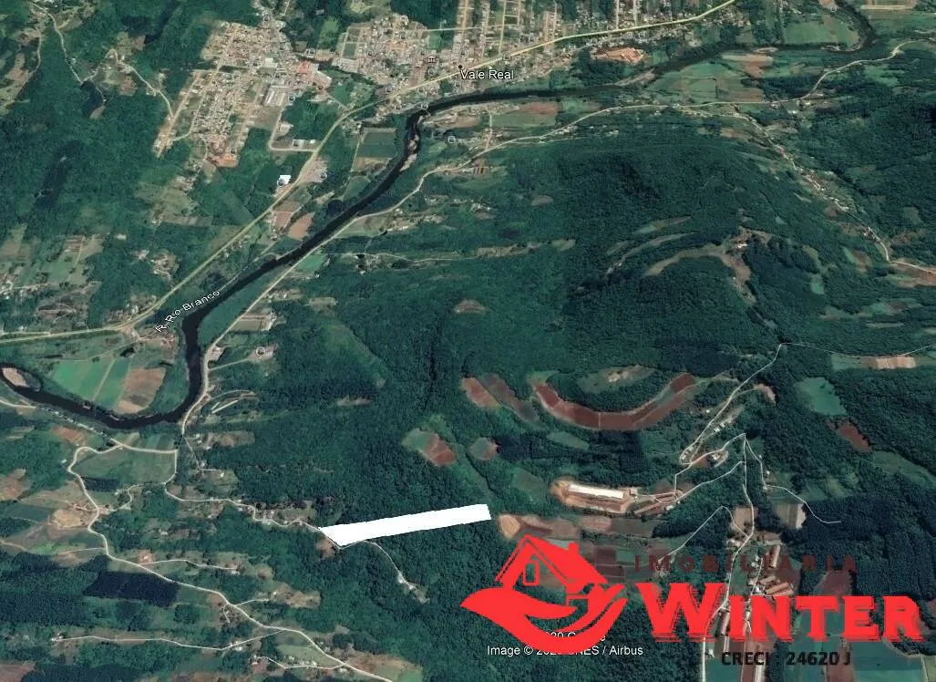 Imagem Área de terras com 3 hectares e duas casas