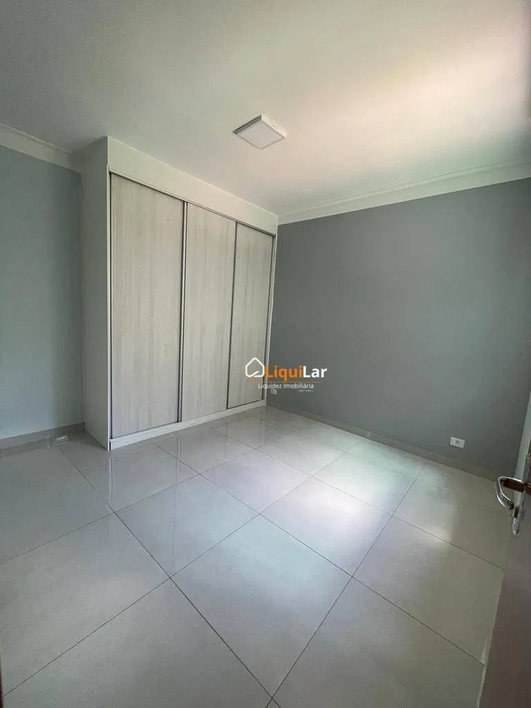 Imagem Casa Moderna no Silvia Regina com 2 Suítes, Espaço Gourmet e Acabamento Impecável