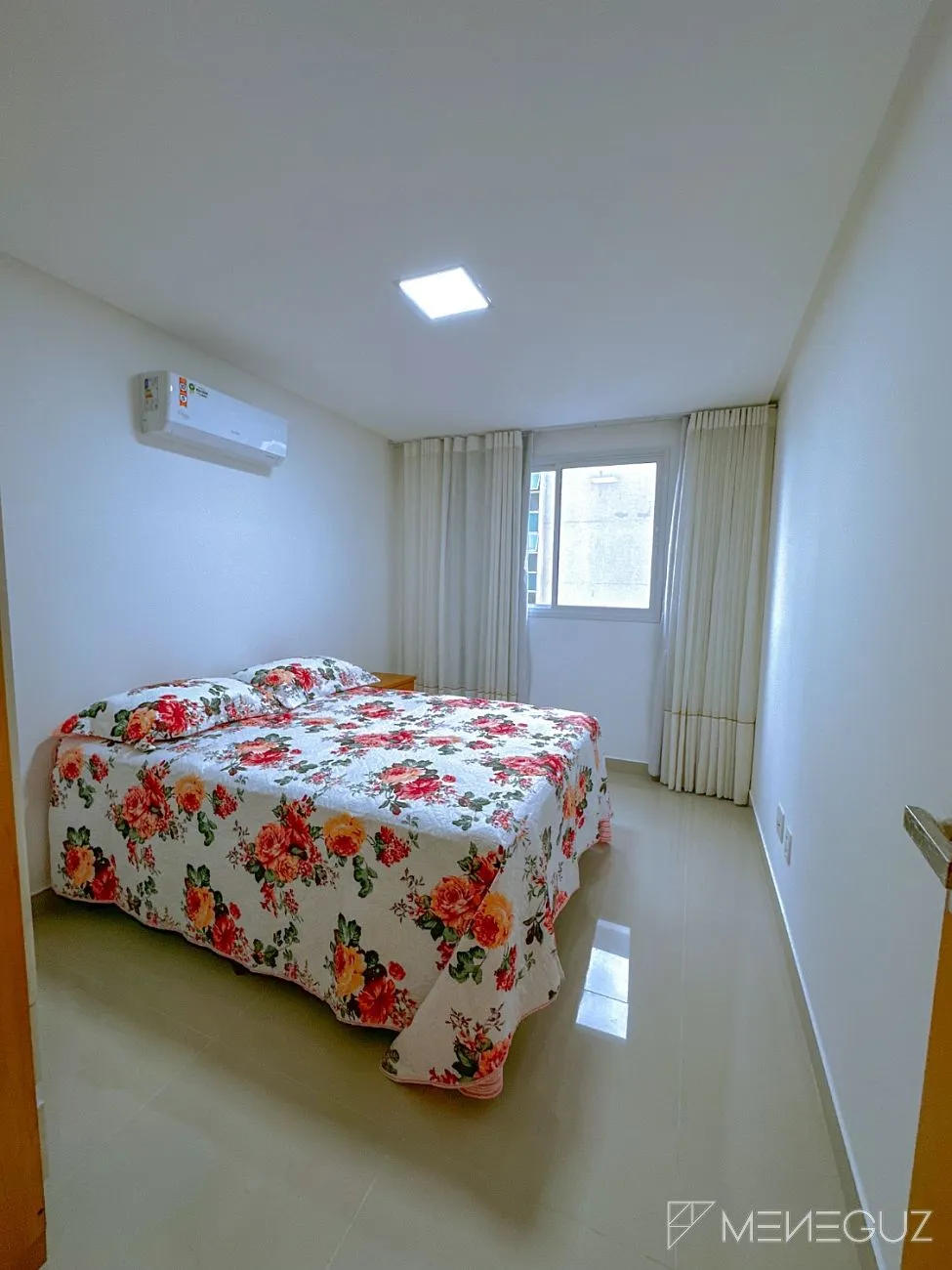 Imagem Residência Paradisíaca: Apartamento de 3 Quartos com Vista Deslumbrante para o Mar!