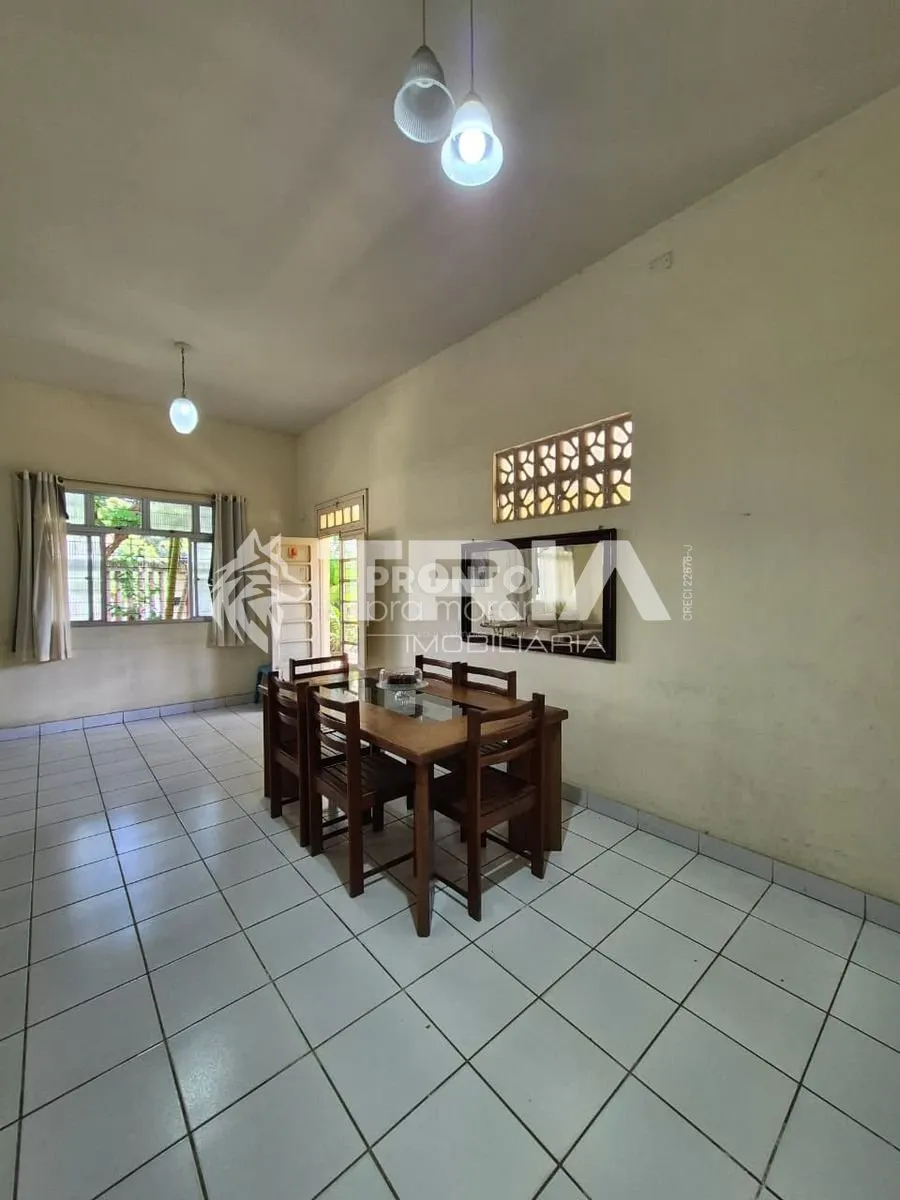 Imagem Casa de 3 quartos, 241m² no bairro Campo Grande, em Recife