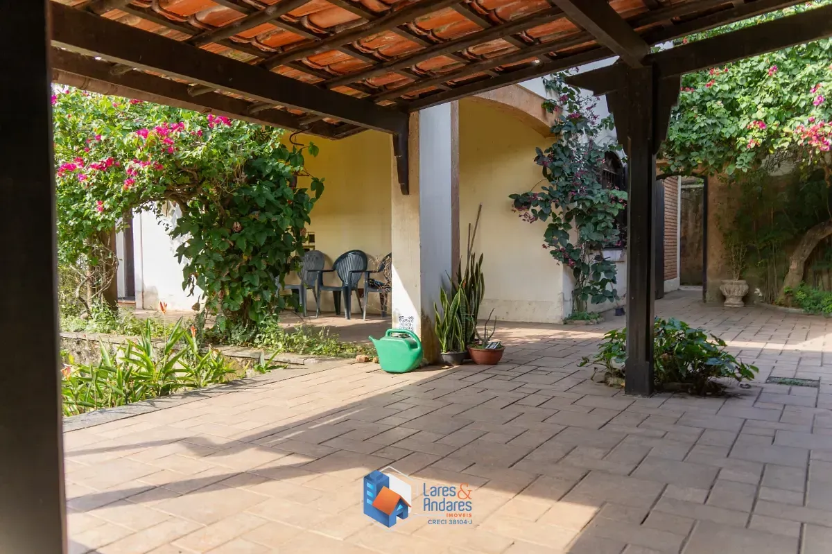 Imagem Sobrado para venda em Jardim Riviera com 5 quartos, sendo 1 suíte, 255m²
