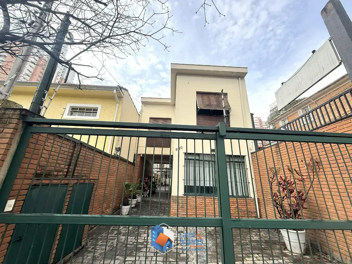 Foto do imóvel Sobrado para venda em Perdizes com 9 quartos, 213m² em Rua Bartira
