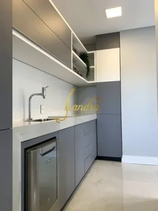 Imagem Sobrado finamente mobiliado e decorado condomínio Sense