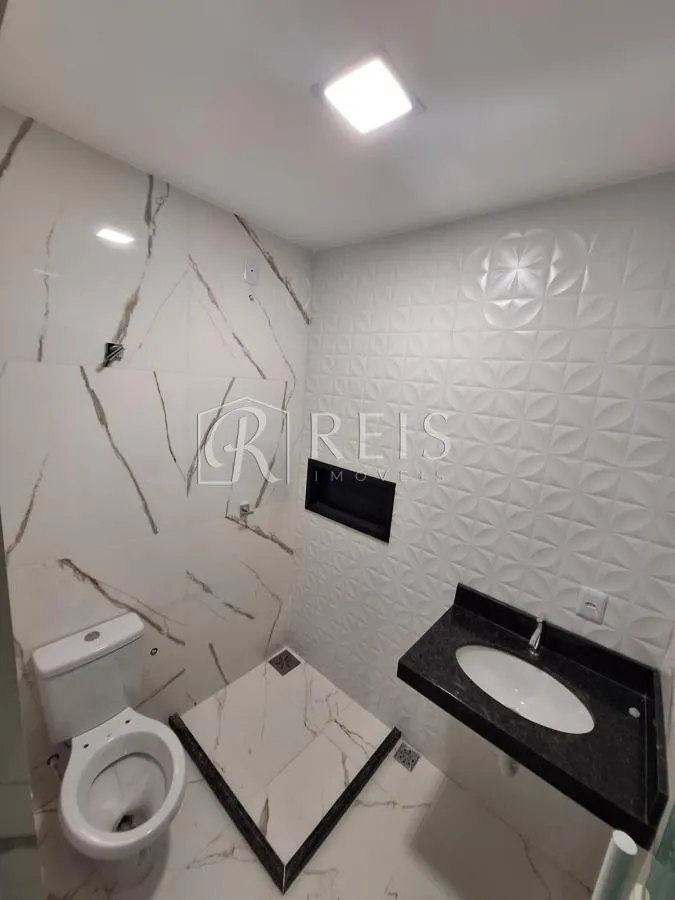 Imagem Casa para Venda em Rio das Ostras, Enseada das Gaivotas, 2 dormitórios, 2 suítes, 3 banheiros, 1 vaga