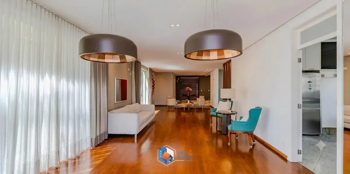 Imagem Casa para venda em Pacaembu com 3 quartos, sendo 3 suítes, 350m²