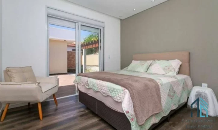 Imagem Casa térrea a venda, Semi mobiliada, 03 quartos c/suíte espaço gourmet, Pedra Branca em Palhoça SC