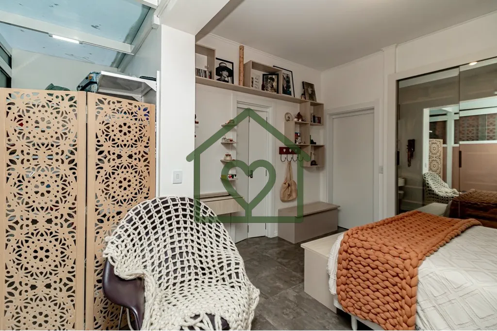 Imagem Apartamento Garden à venda no Centro Histórico de Porto Alegre, com 145,12 m2 de área privativa e...
