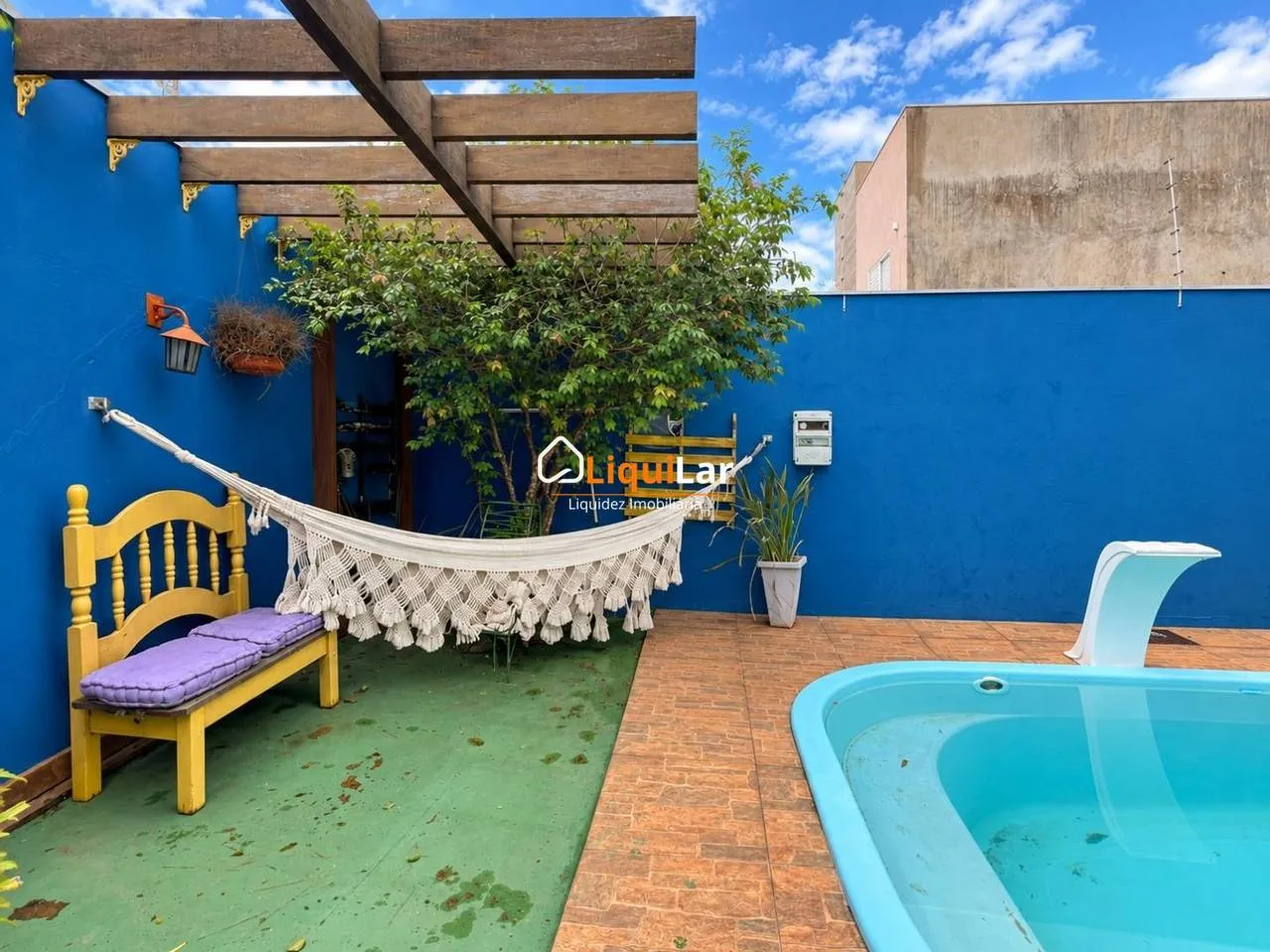 Imagem Sobrado mobiliado à venda com 3 suítes, piscina, área gourmet e energia solar no Vilas Boas