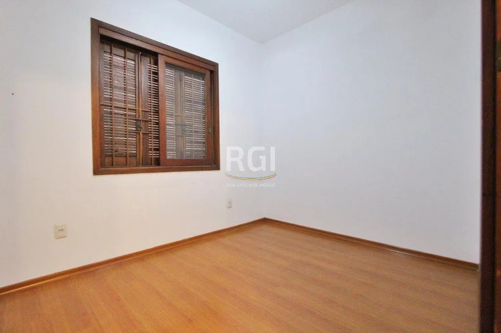 Imagem Casa para Venda - 185.29m², 4 dormitórios, sendo 2 suites, Teresópolis