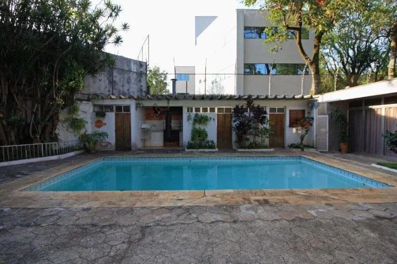 Imagem Casa para Venda em São Paulo, Alto de Pinheiros, 4 dormitórios, 2 suítes, 3 banheiros, 6 vagas