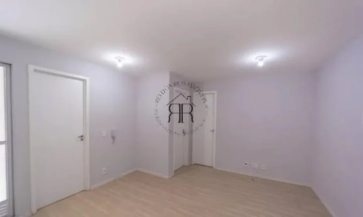 Imagem Este encantador apartamento está localizado na vibrante cidade de São Paulo, oferecendo uma combin...