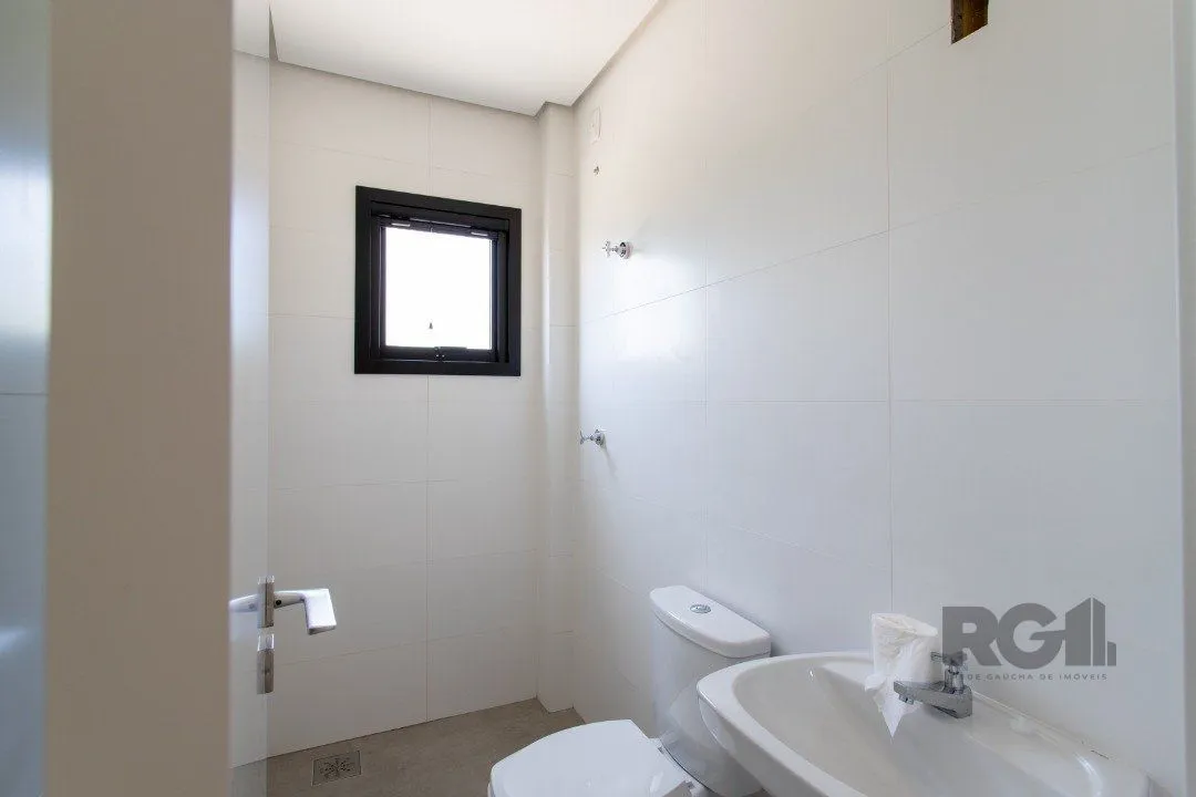Imagem A Casa Le Mans, uma residência térrea de esquina com 389,48m2 de área coberta